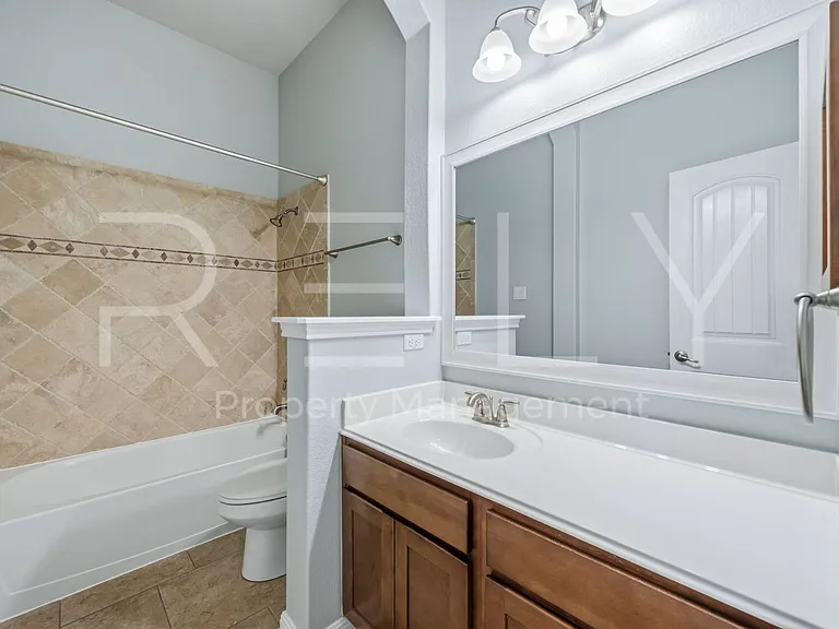 227 Choke Canyon Ln — Photo 33