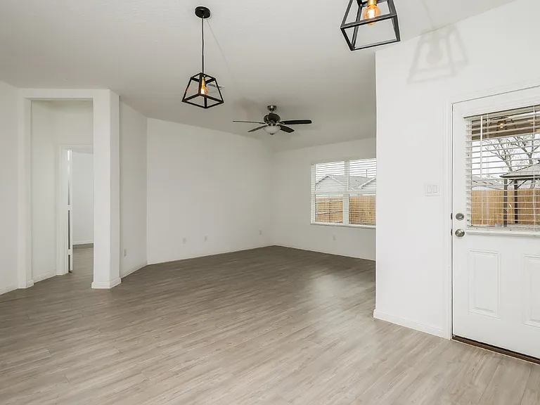 4434 Revetment Way — Photo 7