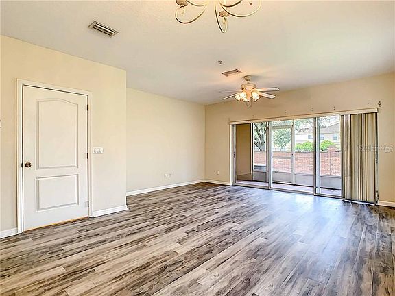 5th image of 13609 Daniels Landing Cir