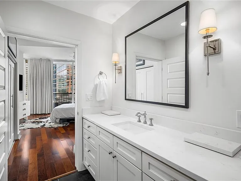 1080 Peachtree St NE #1306 — Photo 18