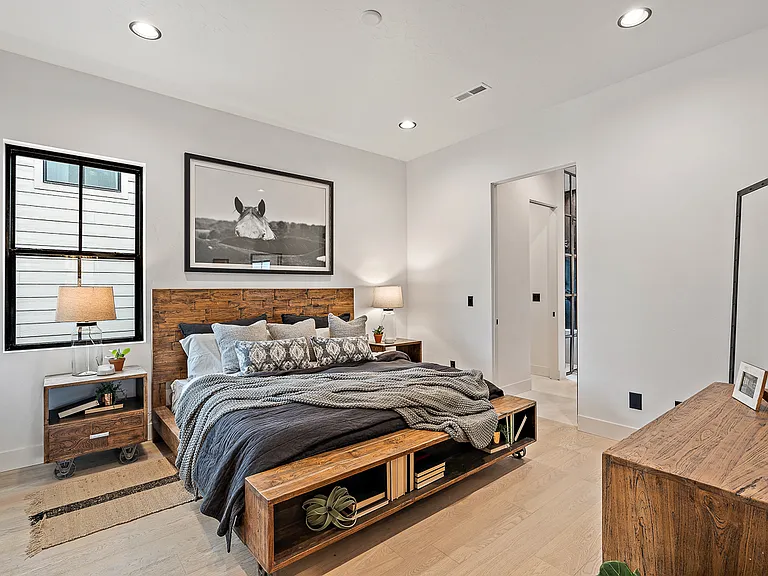 2526 W Rustic Forge St — Photo 18