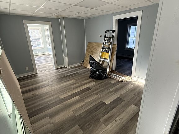 3rd image of 5 Gray St #1