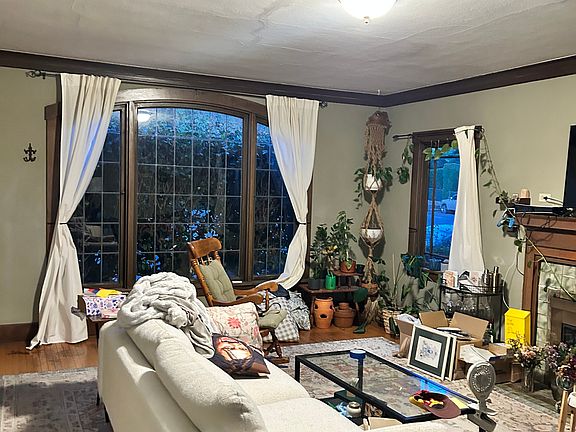 2nd image of 1823 NE 11th Ave #1823
