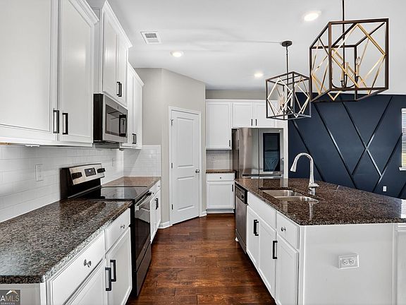 4th image of 1553 Spring Hollow Way