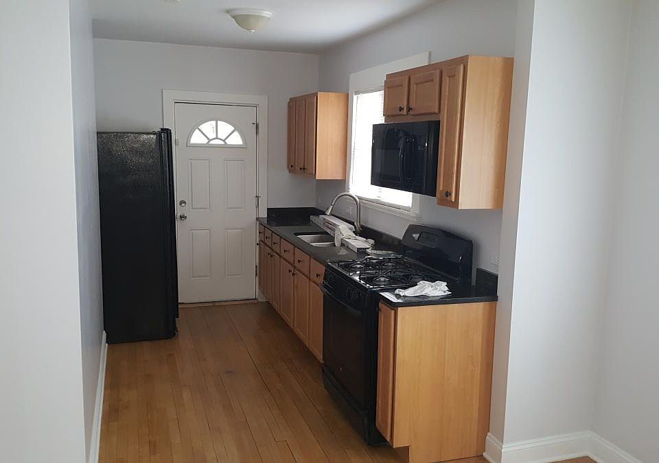 1st image of 935 North Ave