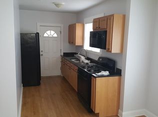 935 North Ave, Waukegan, IL 60085