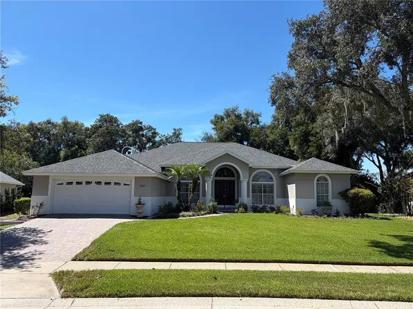 1521 EDGEWATER DRIVE, MOUNT DORA, FL 32757
