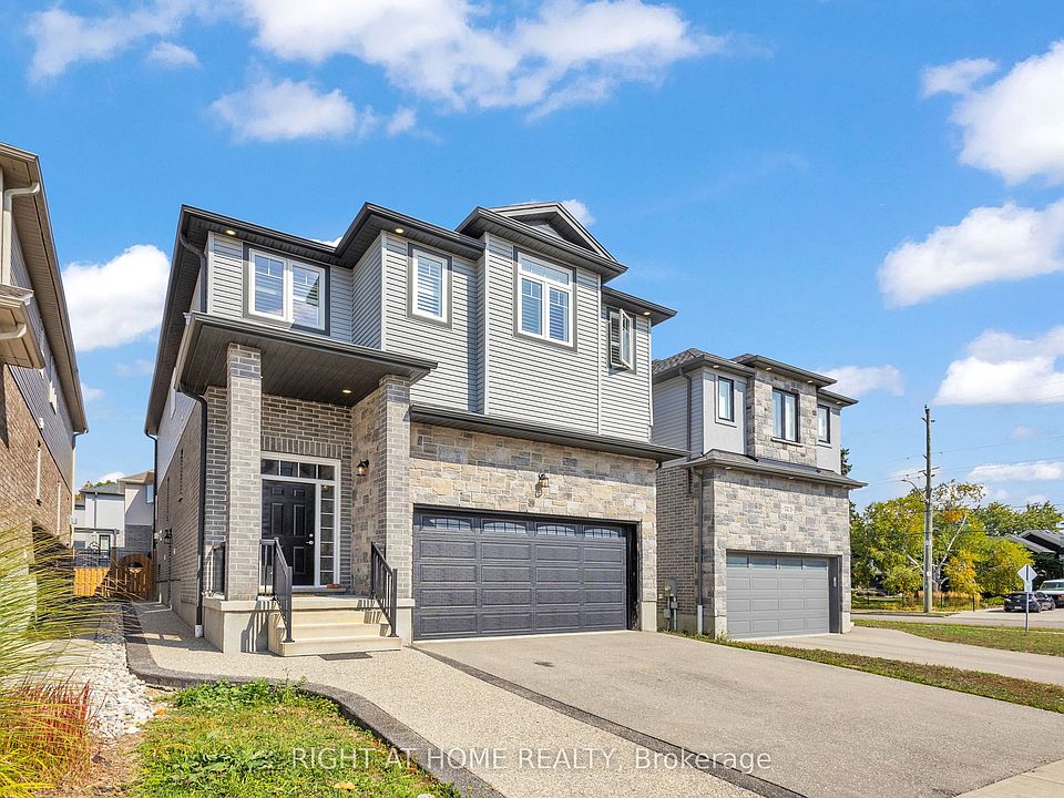 1st image of 321 Carriage Way