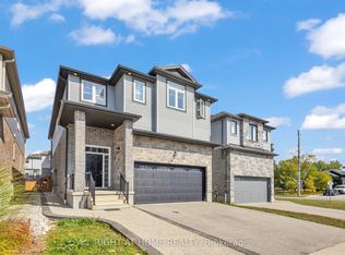 321 Carriage Way, Waterloo, ON N2K0C2