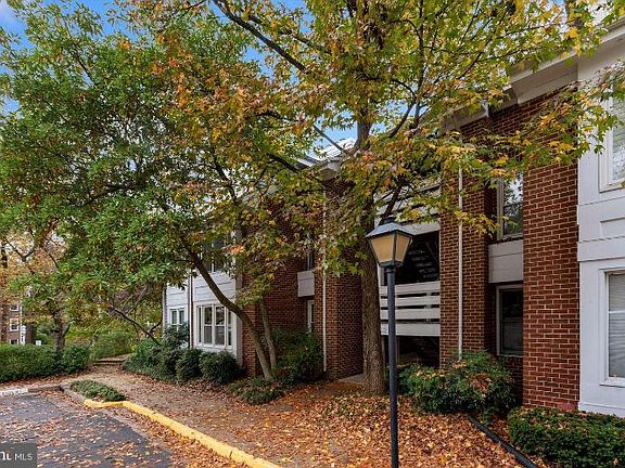 4th image of 3150 Covewood Ct #A