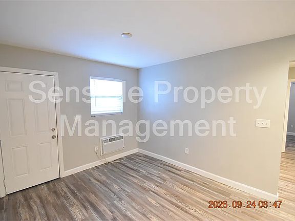 4th image of 419 Stremma Rd #2