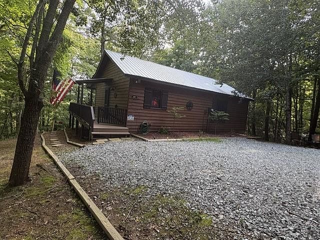 1st image of 120 Hideaway Ln
