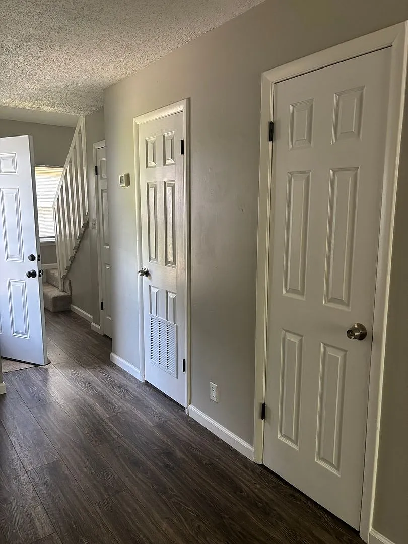 Charming 3BR Duplex in Huntsville — Photo 2