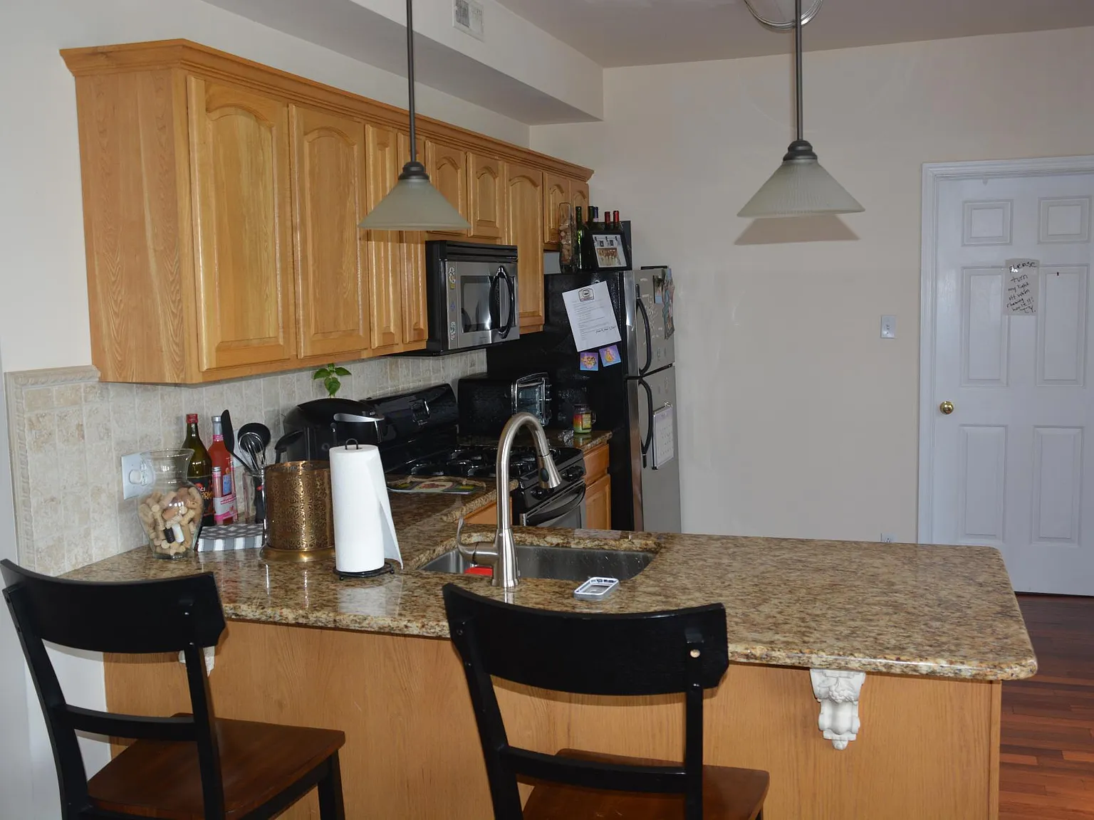 2 bed, 1000 sqft, $1,995 — Photo 4
