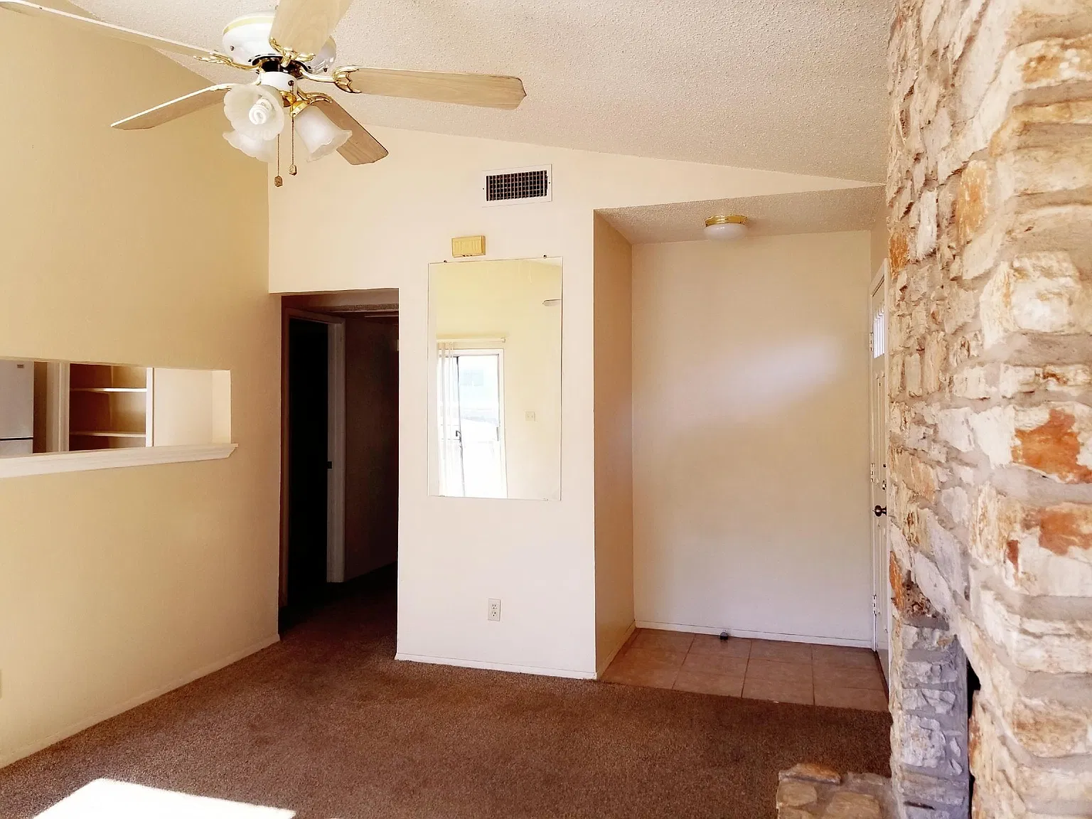 1007 Fieldwood Dr — Photo 4