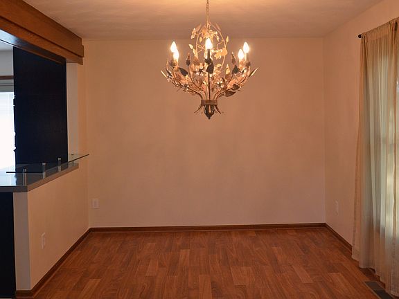 3rd image of 633 Moonlight Ct