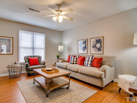 5th image of 2625 Camellia Dr