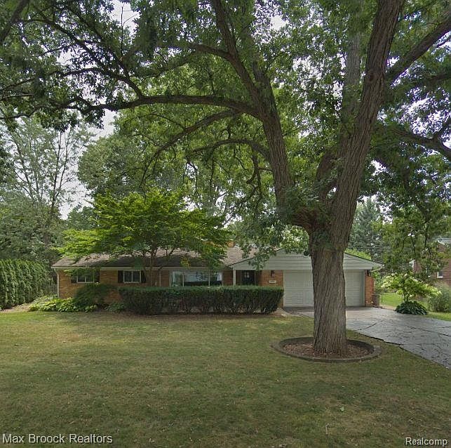 1st image of 2355 Cheltingham St