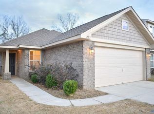 233 Bermuda Lakes Dr, Meridianville, AL 35759