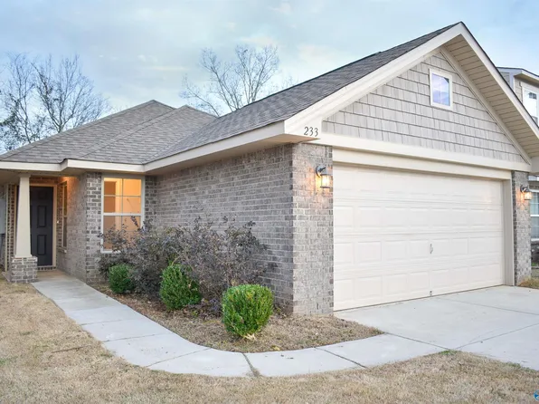 233 Bermuda Lakes Dr, Meridianville, AL 35759
