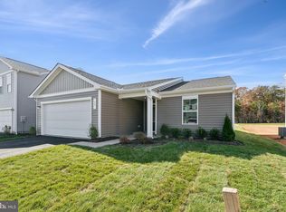 39 Holly Rd, Charles Town, WV 25414