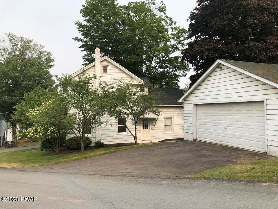 206 Green St, Honesdale, PA 18431 Zillow