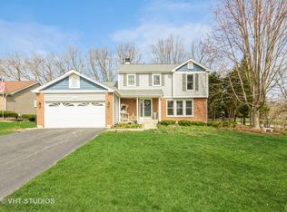 244 Mistwood Ln, North Aurora, IL 60542