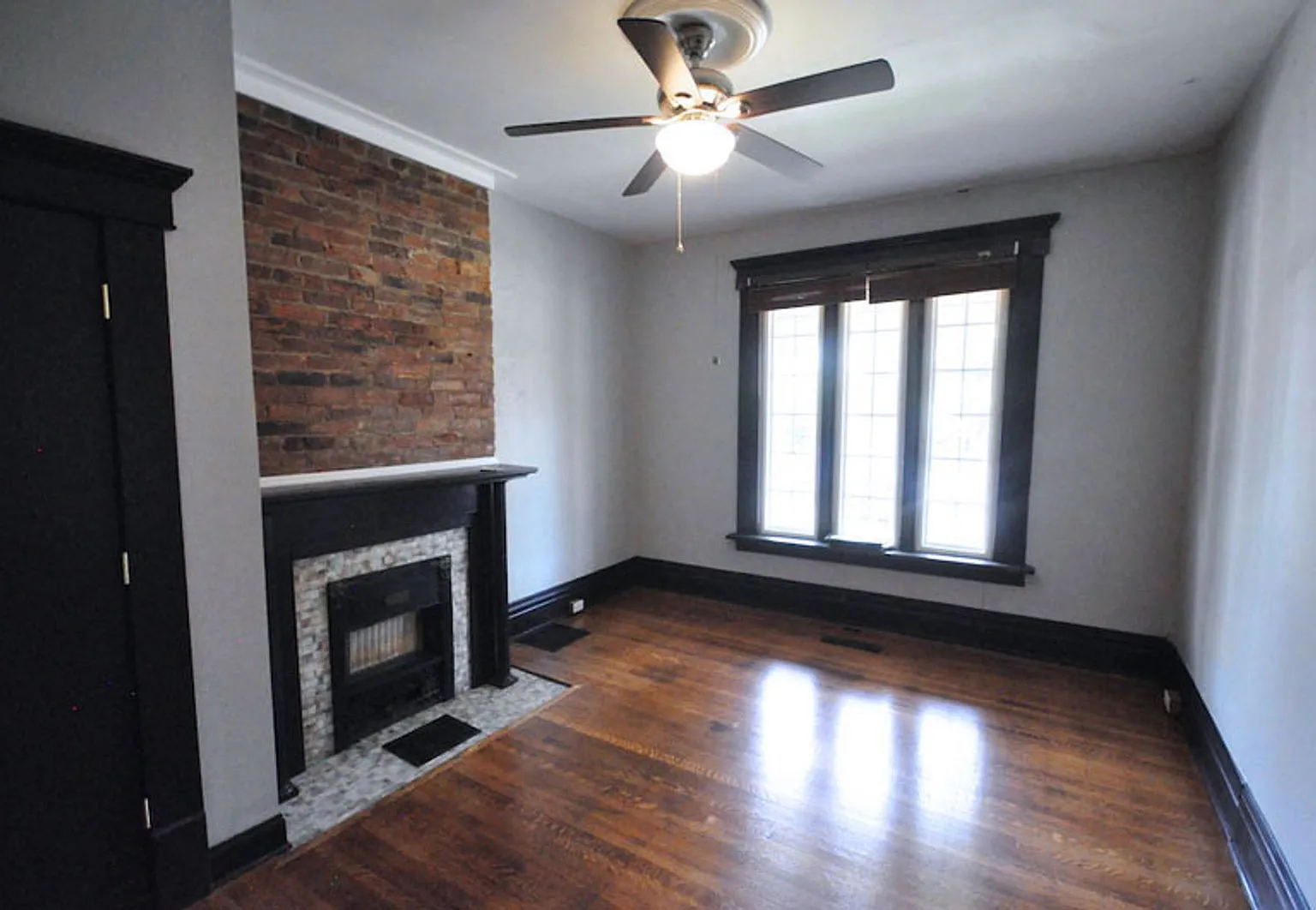 2 bed, 1.0 bath, $1,465 — Photo 3
