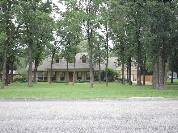 2nd image of 517 Oak Hills Dr