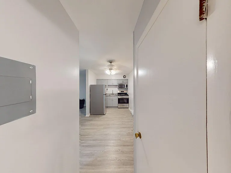 501 Chicago Rd — Photo 2