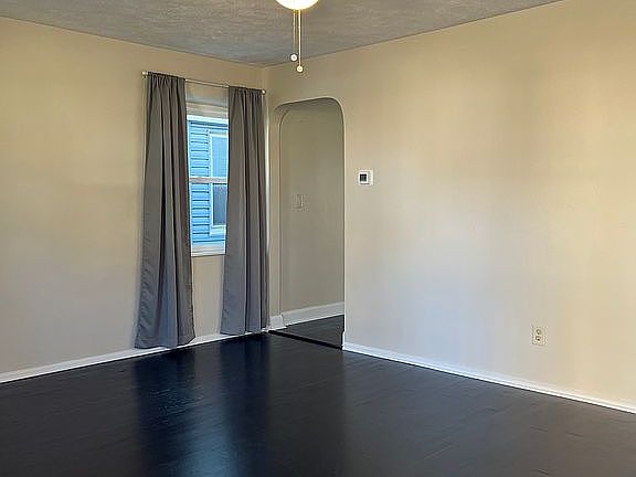 5th image of 254 Marseilles Ave