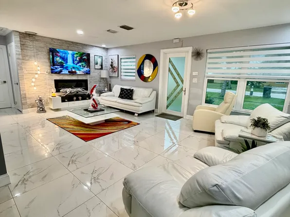 3407 TACONIC Drive, West Palm Beach, FL 33406