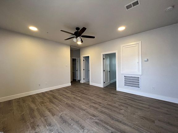 2nd image of 4024 Sanford St #1B