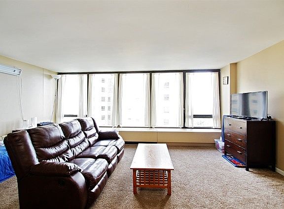 4th image of 2800 N Lake Shore Dr APT 1305