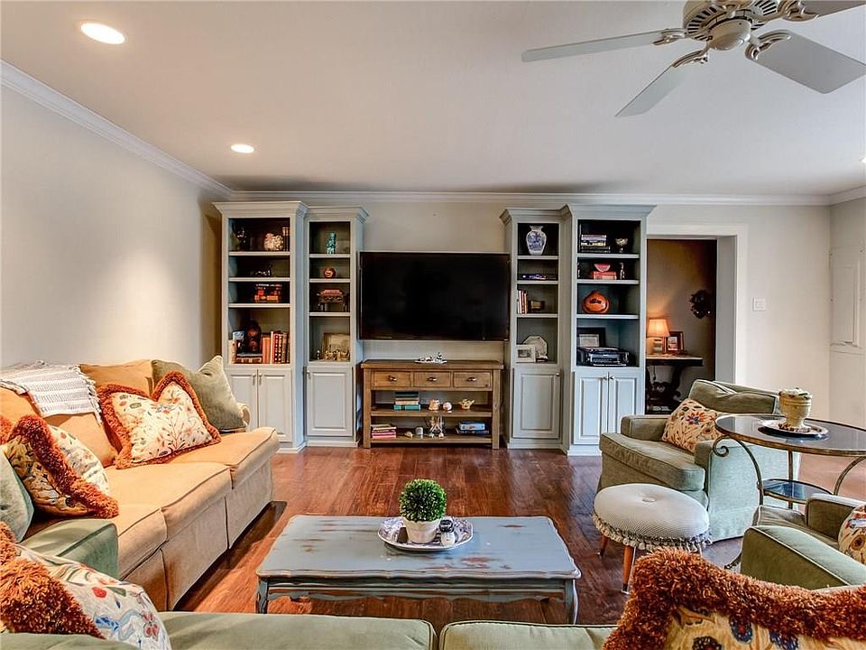 1st image of 4212 Hartwood Dr