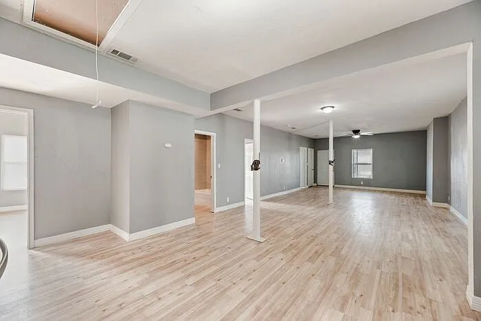 815 N Travis St — Photo 7