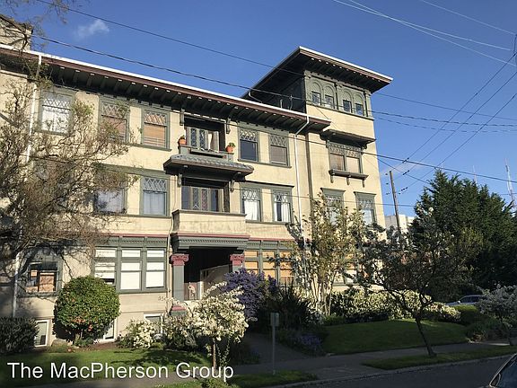 2nd image of 302 Malden Ave E APT 2