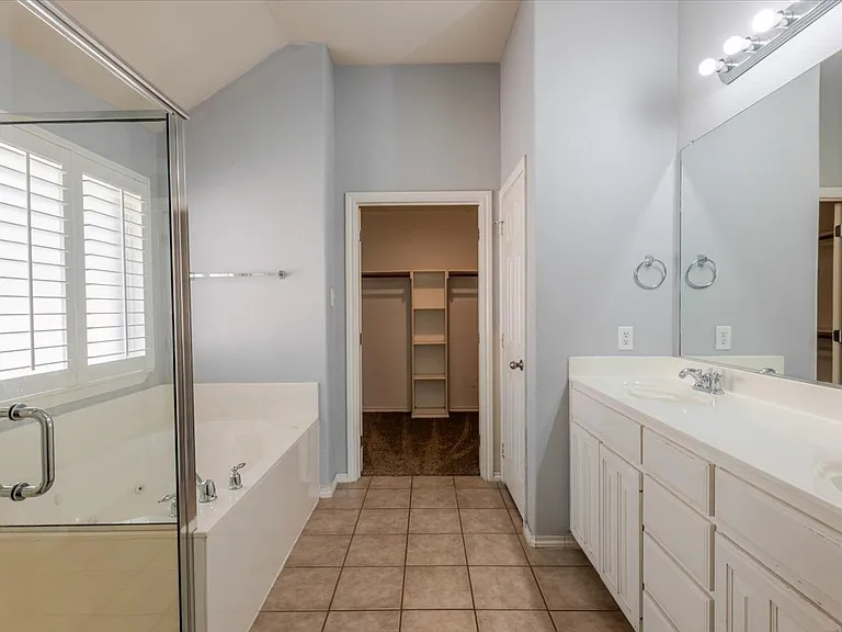 2720 Alpena Dr — Photo 11