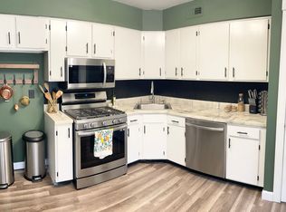 512 May Pink Ct, Tuckerton, NJ 08087