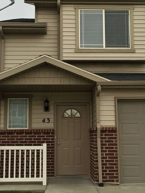 3 bed, 1.5 bath, 1133 sqft, $1,750 — Photo 2