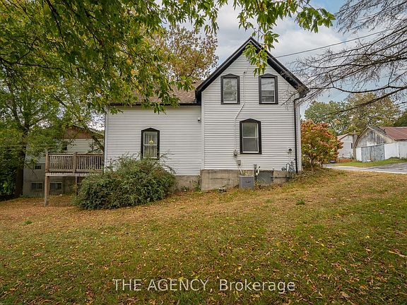 2nd image of 16 Elks St