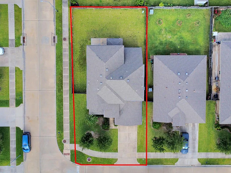 6934 Rosalina Landing Ln — Photo 3