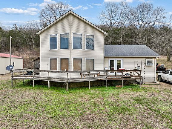 3rd image of 179 Lakeside Dr