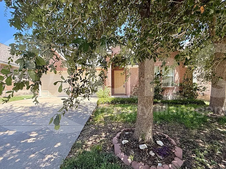 2816 Mission Tejas Dr — Photo 2