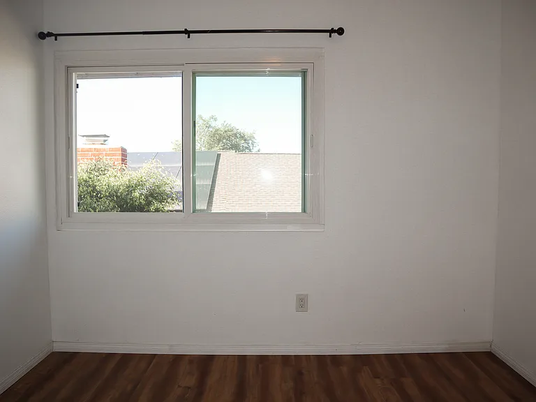Upstairs Bedroom #2
