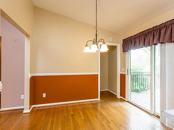 5th image of 87 Bluestone Dr