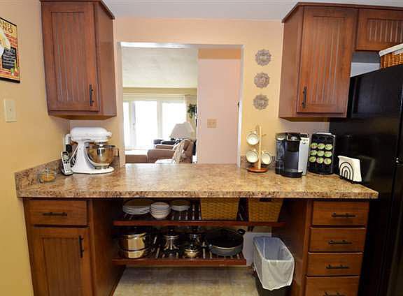 5th image of 1077 Greenleaf Blvd APT 102