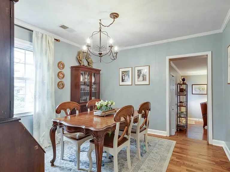 3878 Lytle Cir — Photo 6
