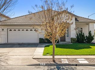 27 Ravenwood Ln, Napa, CA 94558