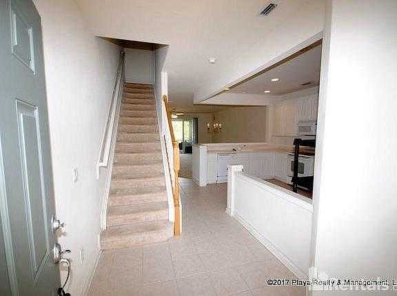 4th image of 4142 Highwood Dr